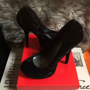 Black Velvet 5inch Platform Heels.